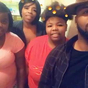 Meet your Posher, Cynthia